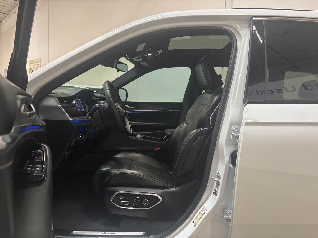 2023 Jeep Cherokee Overland 4xe photo 8