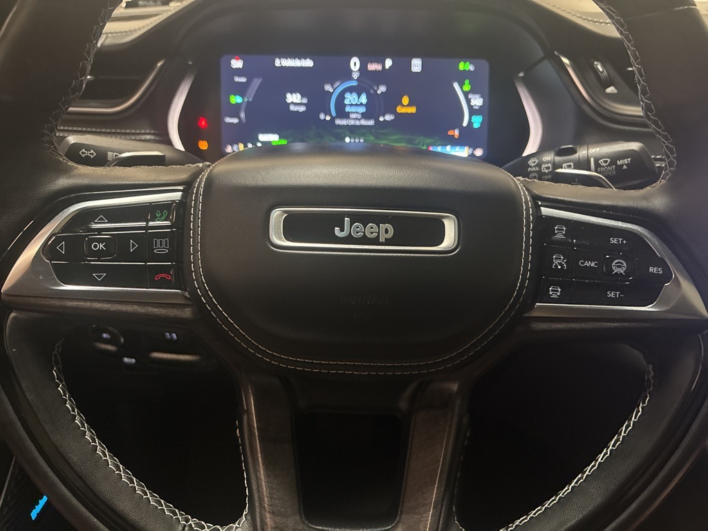 2023 Jeep Cherokee Overland 4xe photo 11
