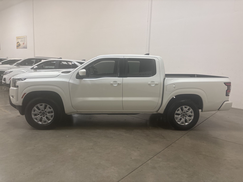 2024 Nissan Frontier SV photo 2