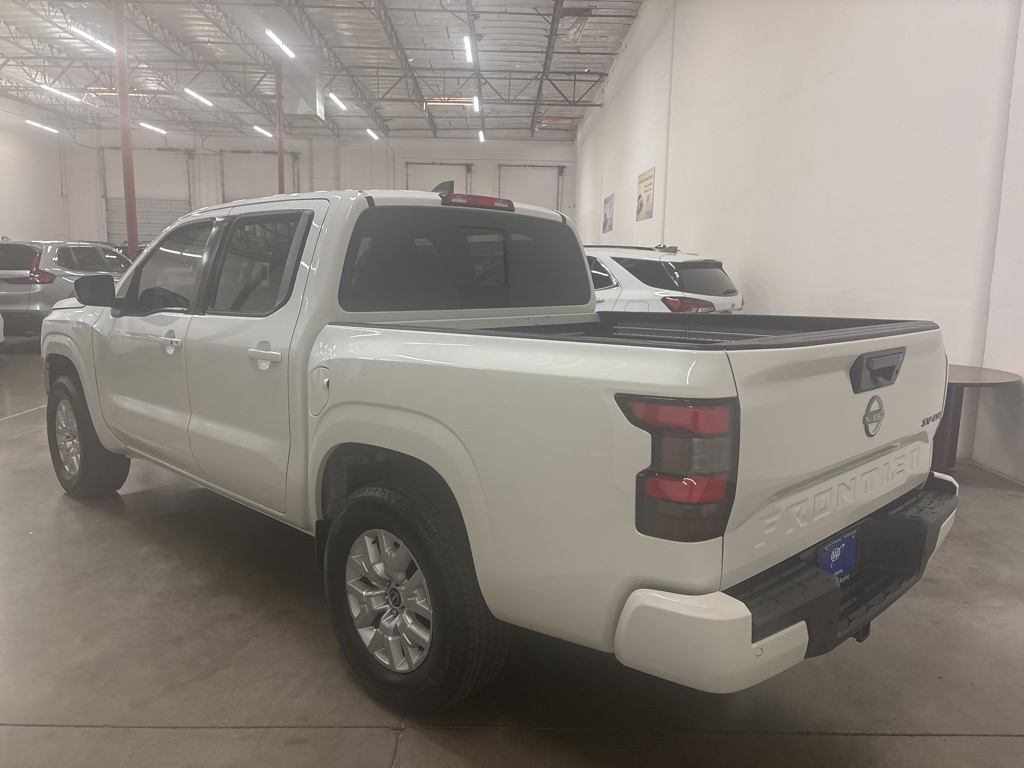 2024 Nissan Frontier SV photo 3
