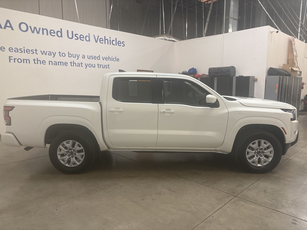 2024 Nissan Frontier SV photo 5