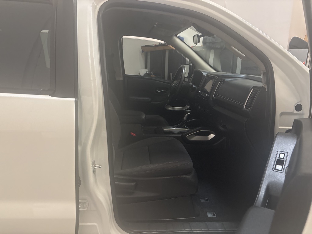 2024 Nissan Frontier SV photo 15