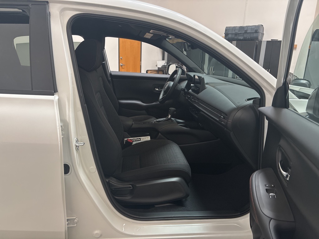 2026 Honda HR-V Sport photo 18