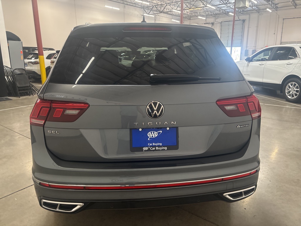 2022 Volkswagen Tiguan SEL Premium R-Line photo 3