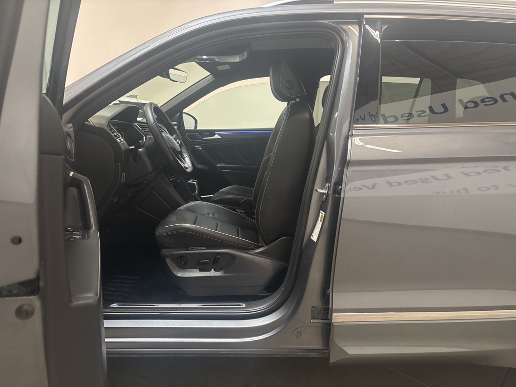 2022 Volkswagen Tiguan SEL Premium R-Line photo 8