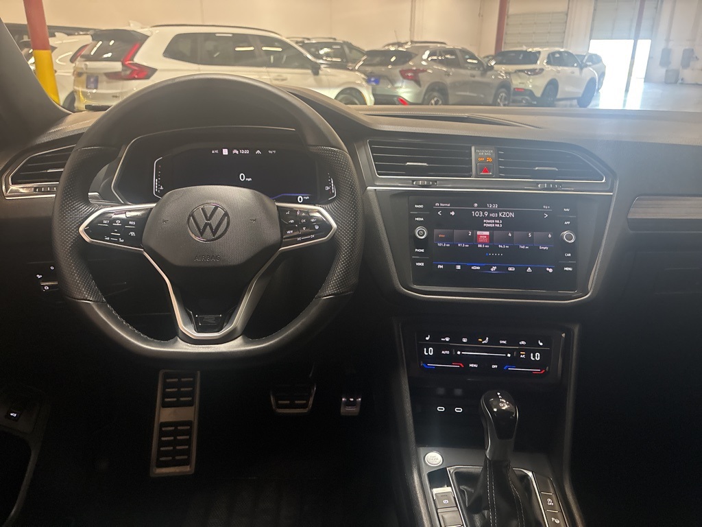 2022 Volkswagen Tiguan SEL Premium R-Line photo 10