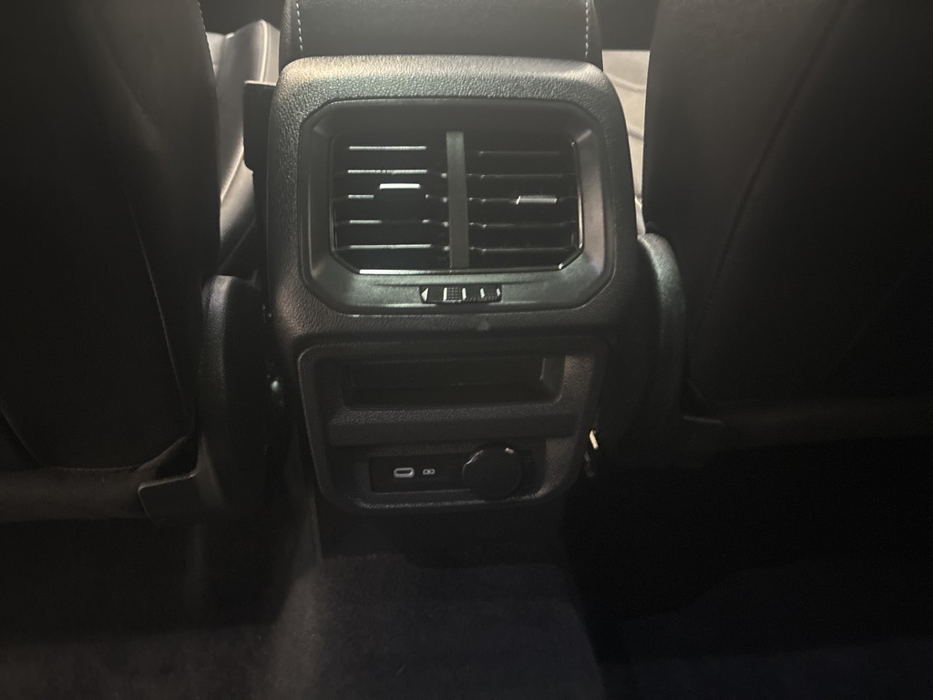 2022 Volkswagen Tiguan SEL Premium R-Line photo 16