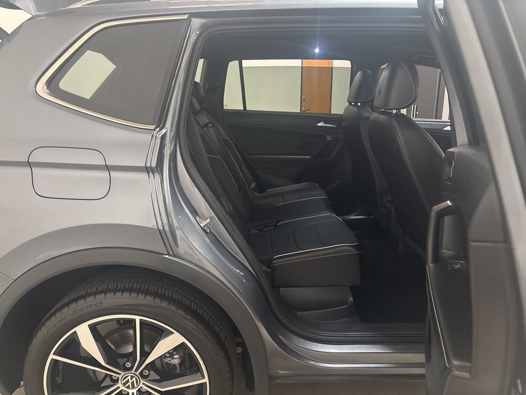 2022 Volkswagen Tiguan SEL Premium R-Line photo 17