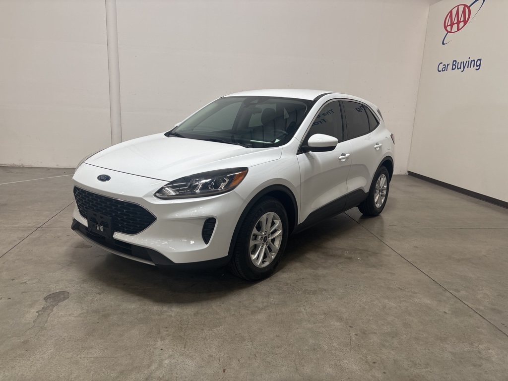 2020 Ford Escape SE photo 3