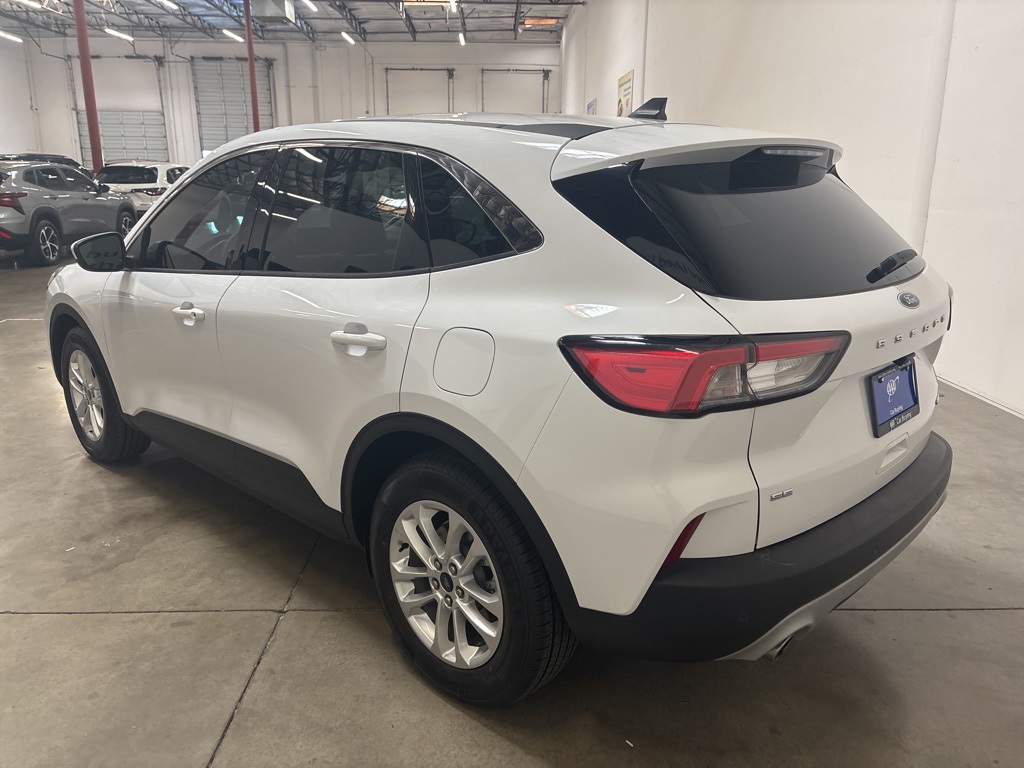 2020 Ford Escape SE photo 5