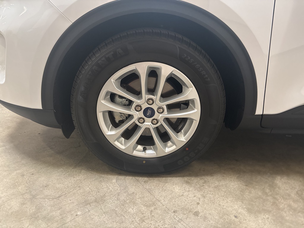2020 Ford Escape SE photo 18