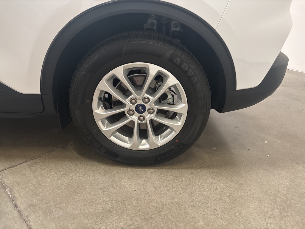 2020 Ford Escape SE photo 19