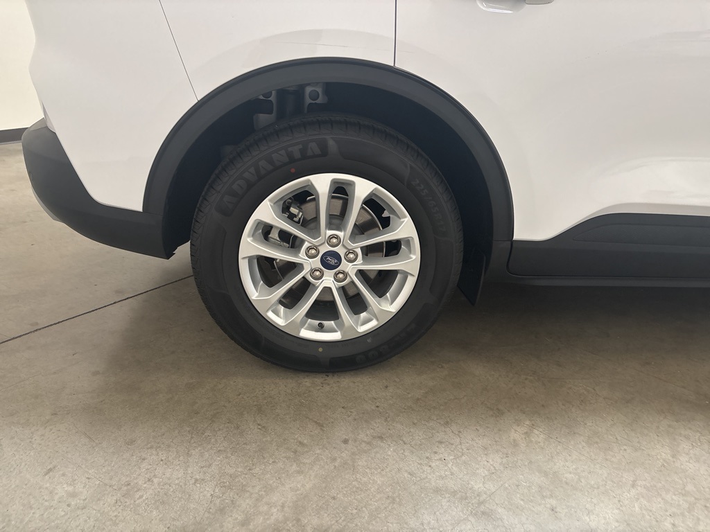 2020 Ford Escape SE photo 20