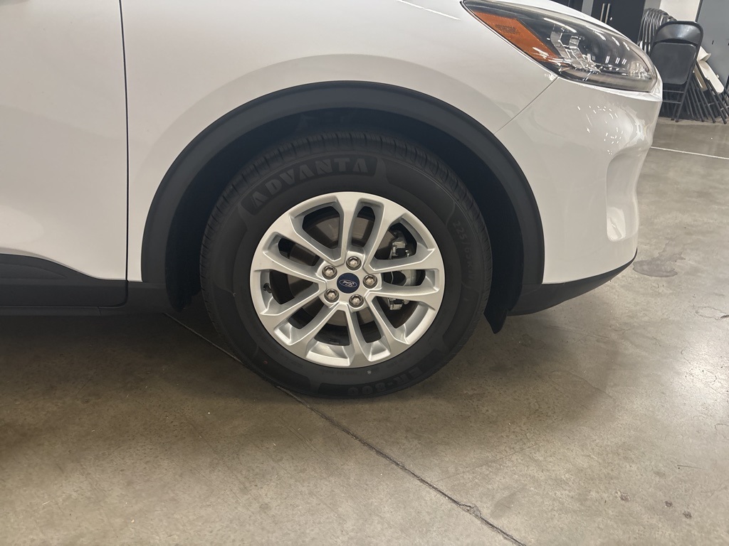 2020 Ford Escape SE photo 21