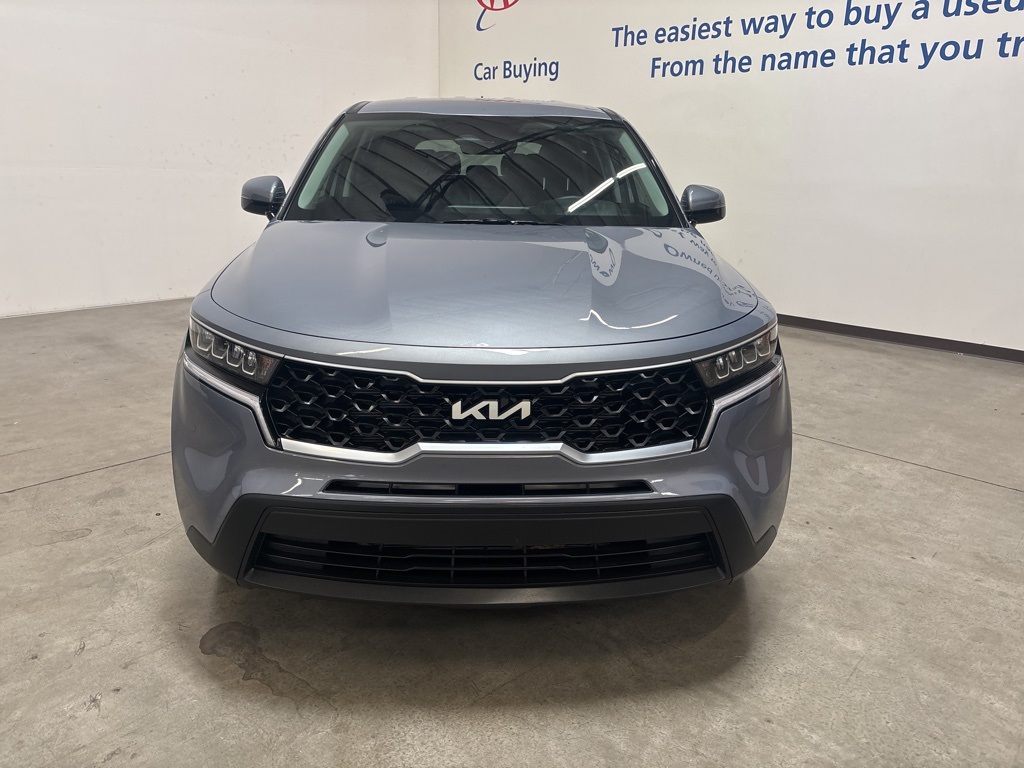 2023 Kia Sorento LX photo 9
