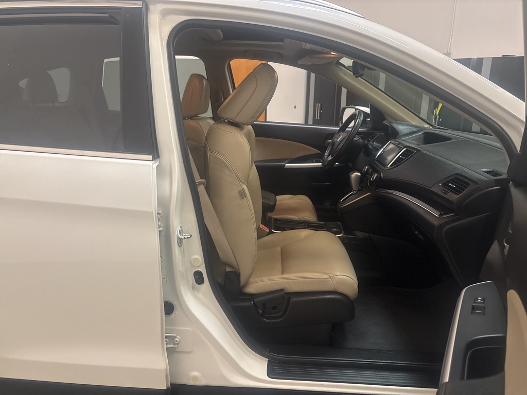 2015 Honda CR-V Touring photo 19