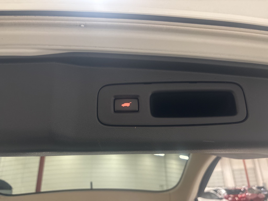 2015 Honda CR-V Touring photo 26