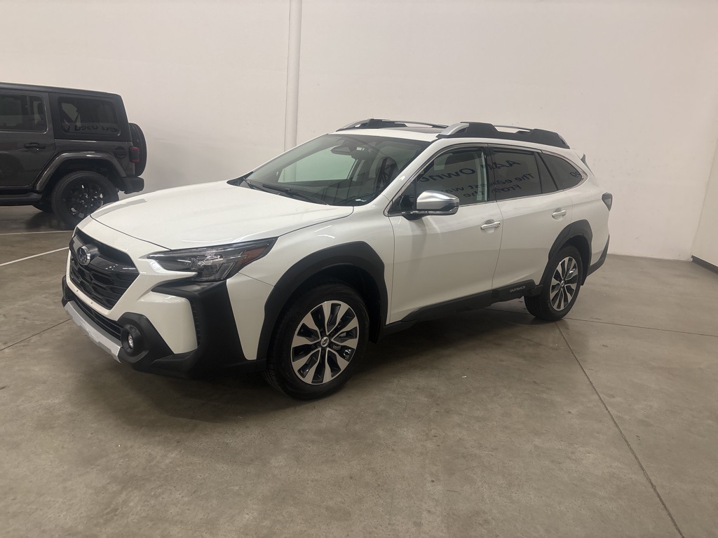 2025 Subaru Outback Touring XT photo 2