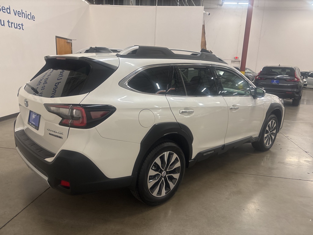 2025 Subaru Outback Touring XT photo 6