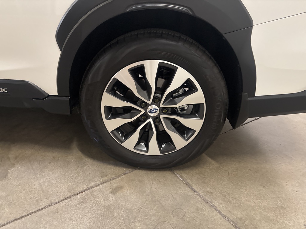 2025 Subaru Outback Touring XT photo 23