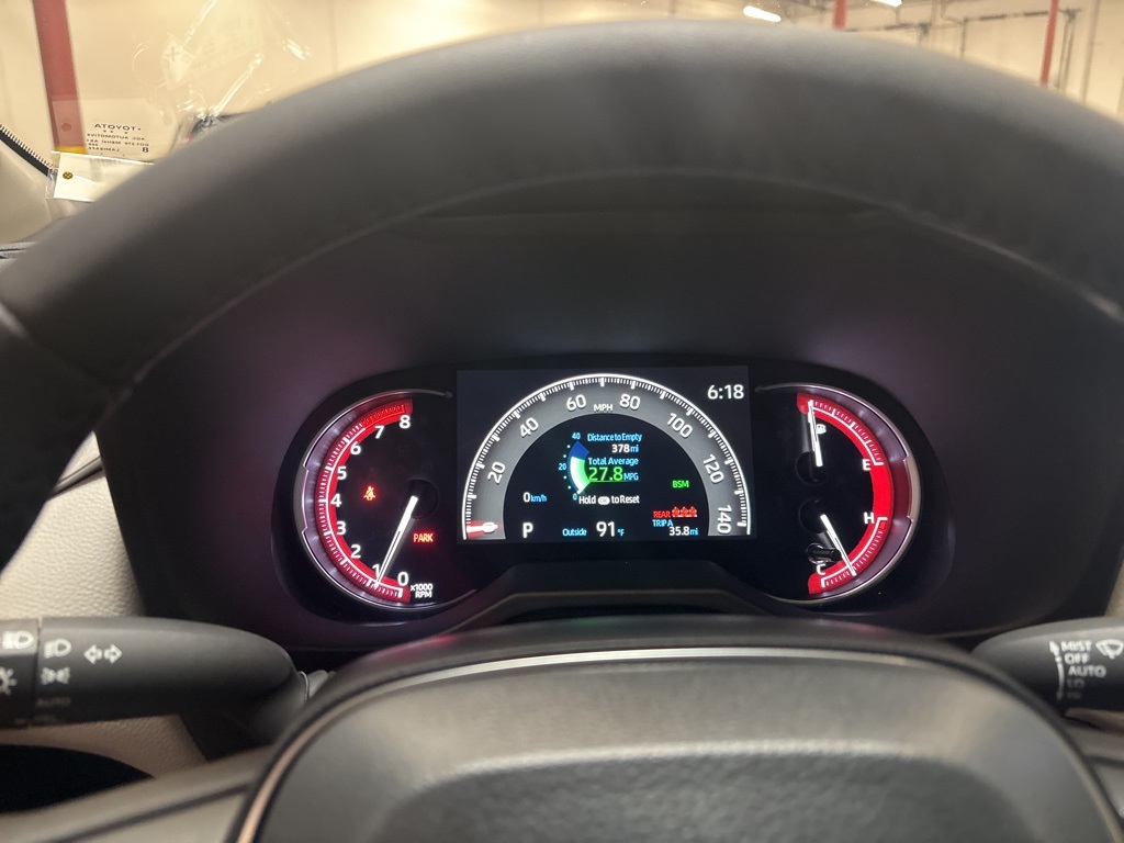 2025 Toyota RAV4 XLE photo 13