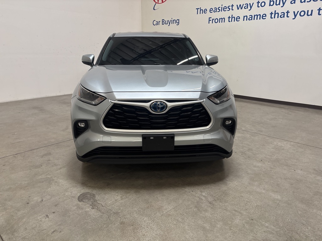 2021 Toyota Highlander Hybrid LE photo 9