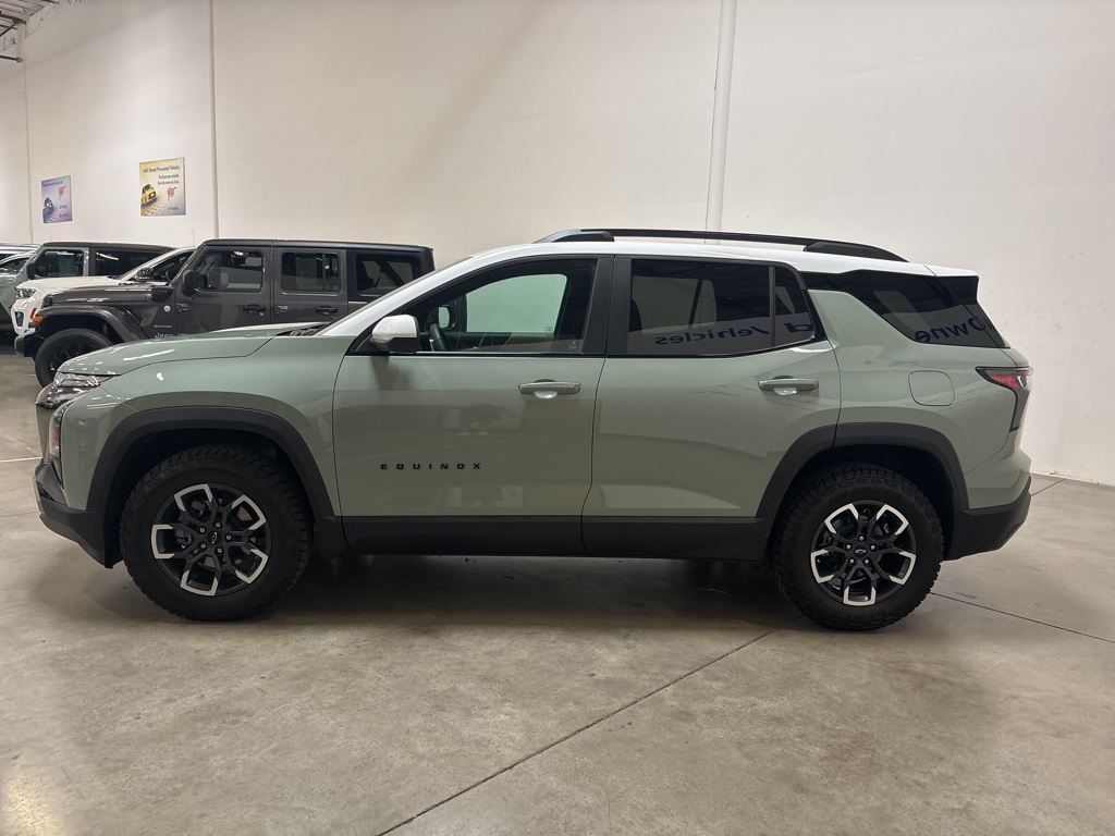 2025 Chevrolet Equinox ACTIV photo 2