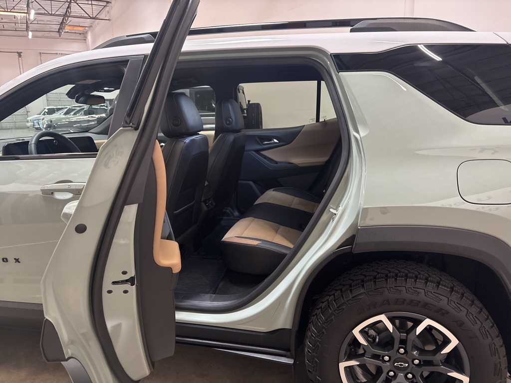 2025 Chevrolet Equinox ACTIV photo 16