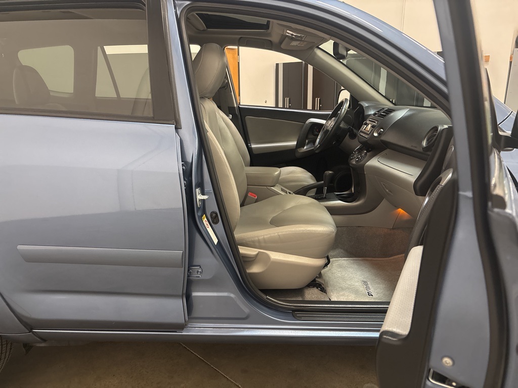 2012 Toyota RAV4 Limited photo 18