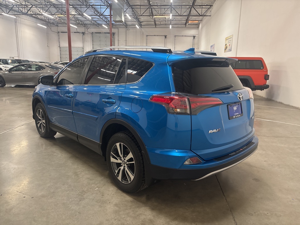 2018 Toyota RAV4 XLE photo 4