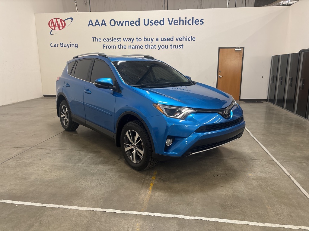 2018 Toyota RAV4 XLE photo 8