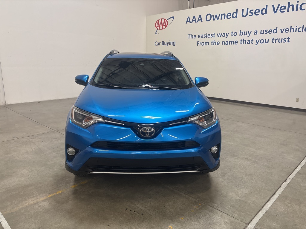 2018 Toyota RAV4 XLE photo 9