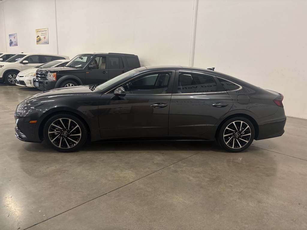 2021 Hyundai Sonata Limited photo 2