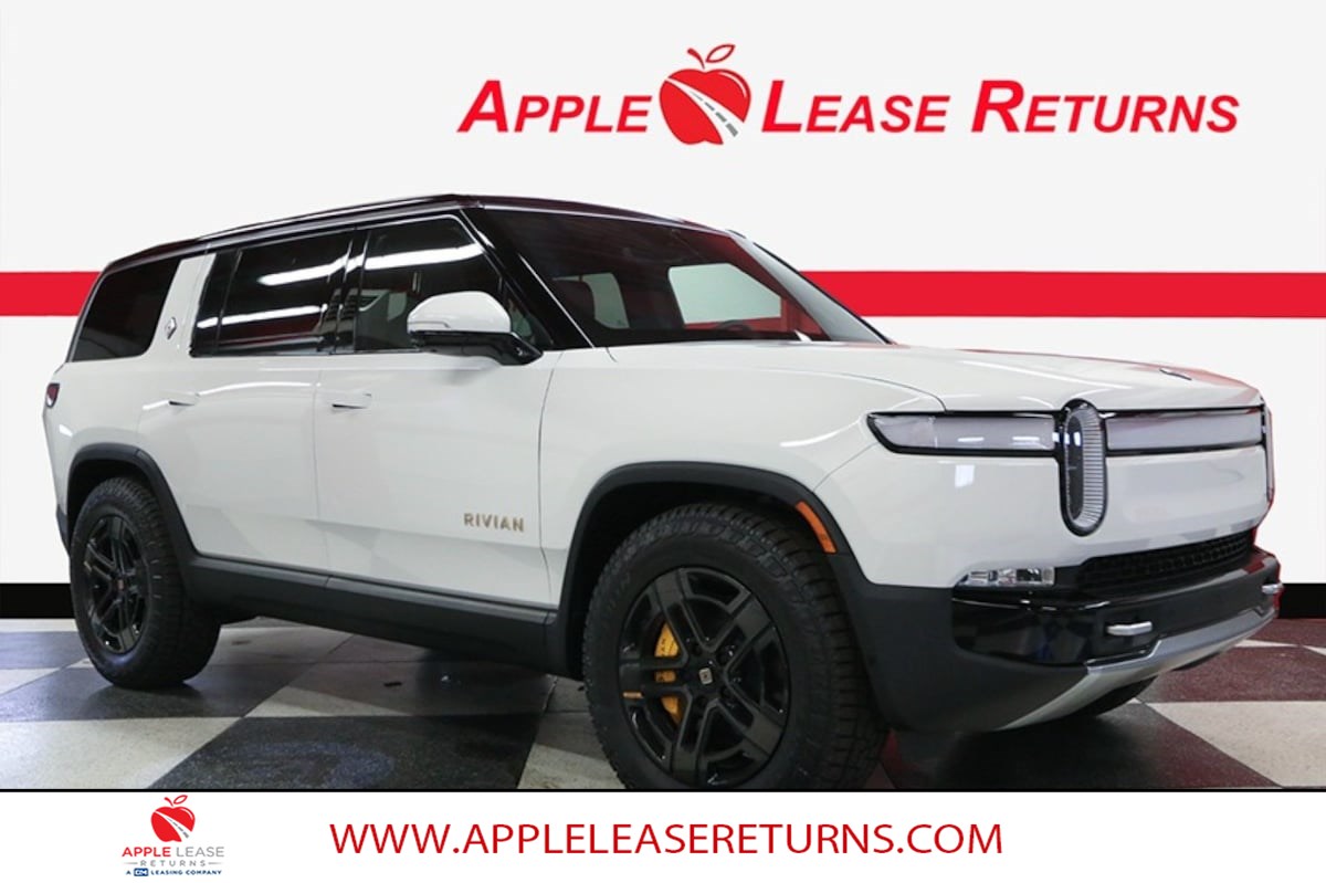 2023 Rivian R1S Adventure Package