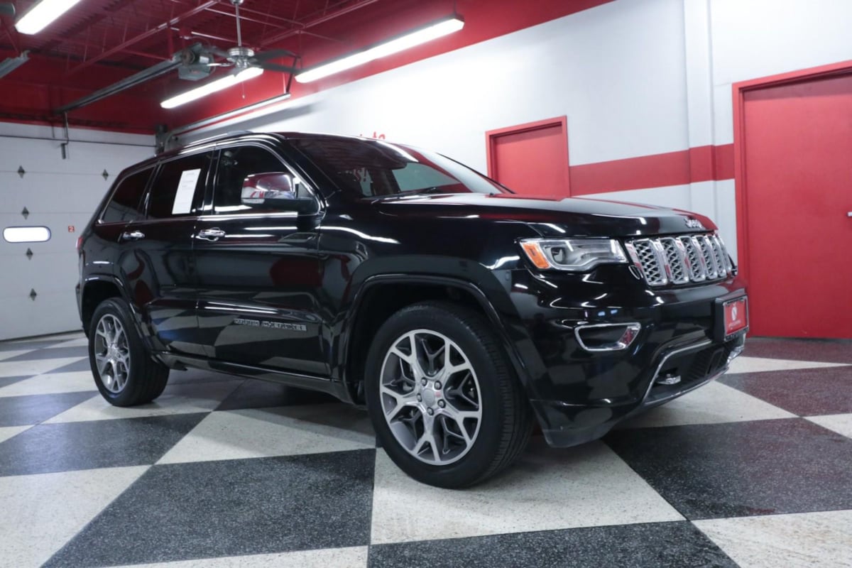 2021 Jeep Grand Cherokee Overland photo 2