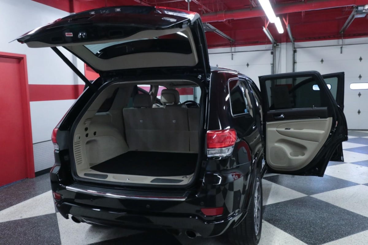 2021 Jeep Grand Cherokee Overland photo 24