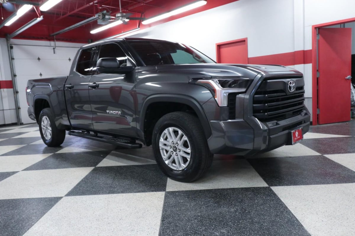 2023 Toyota Tundra SR5 Double Cab photo 2