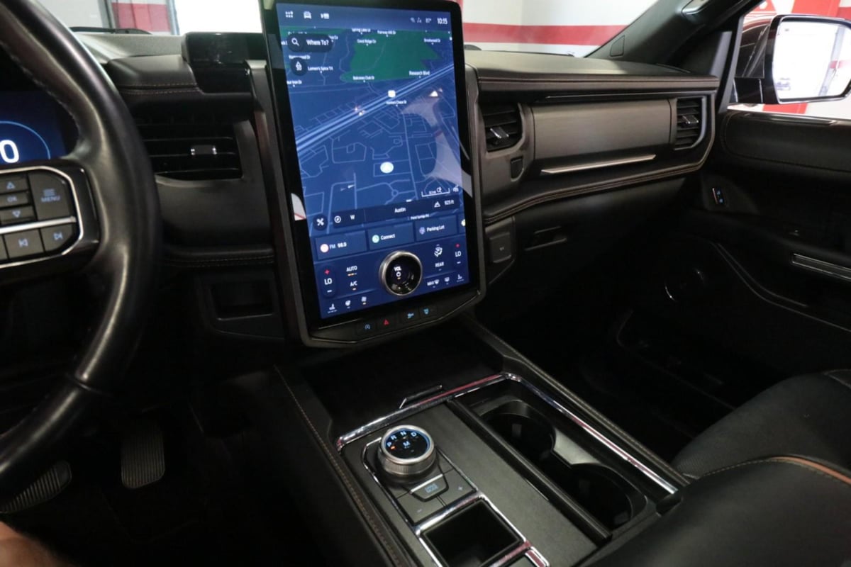 2022 Ford Expedition Platinum photo 21