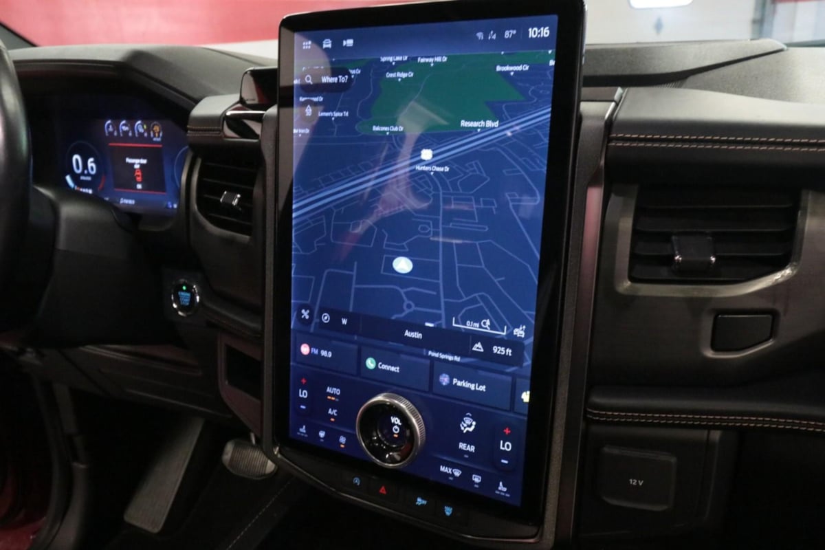 2022 Ford Expedition Platinum photo 26