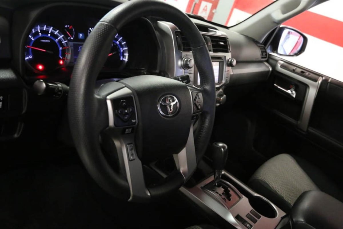 2019 Toyota 4Runner SR5 photo 12