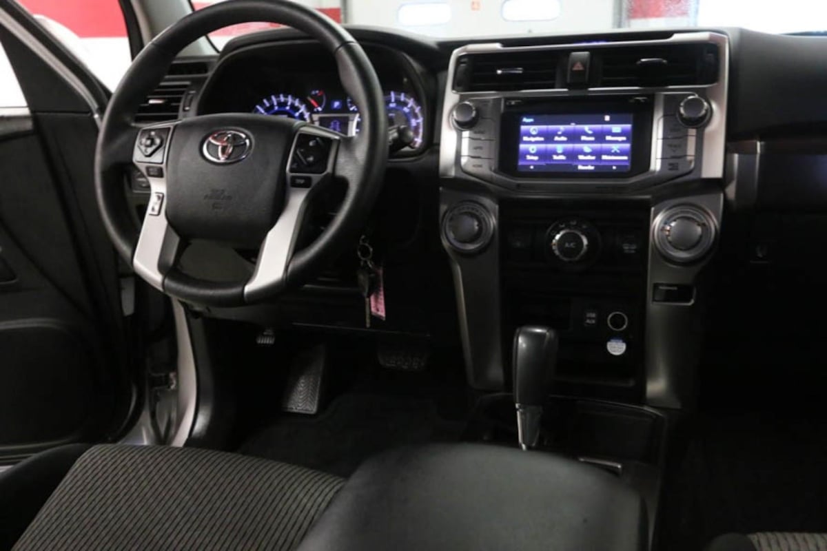 2019 Toyota 4Runner SR5 photo 14
