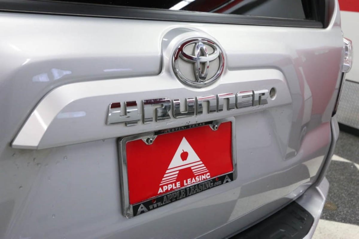 2019 Toyota 4Runner SR5 photo 20
