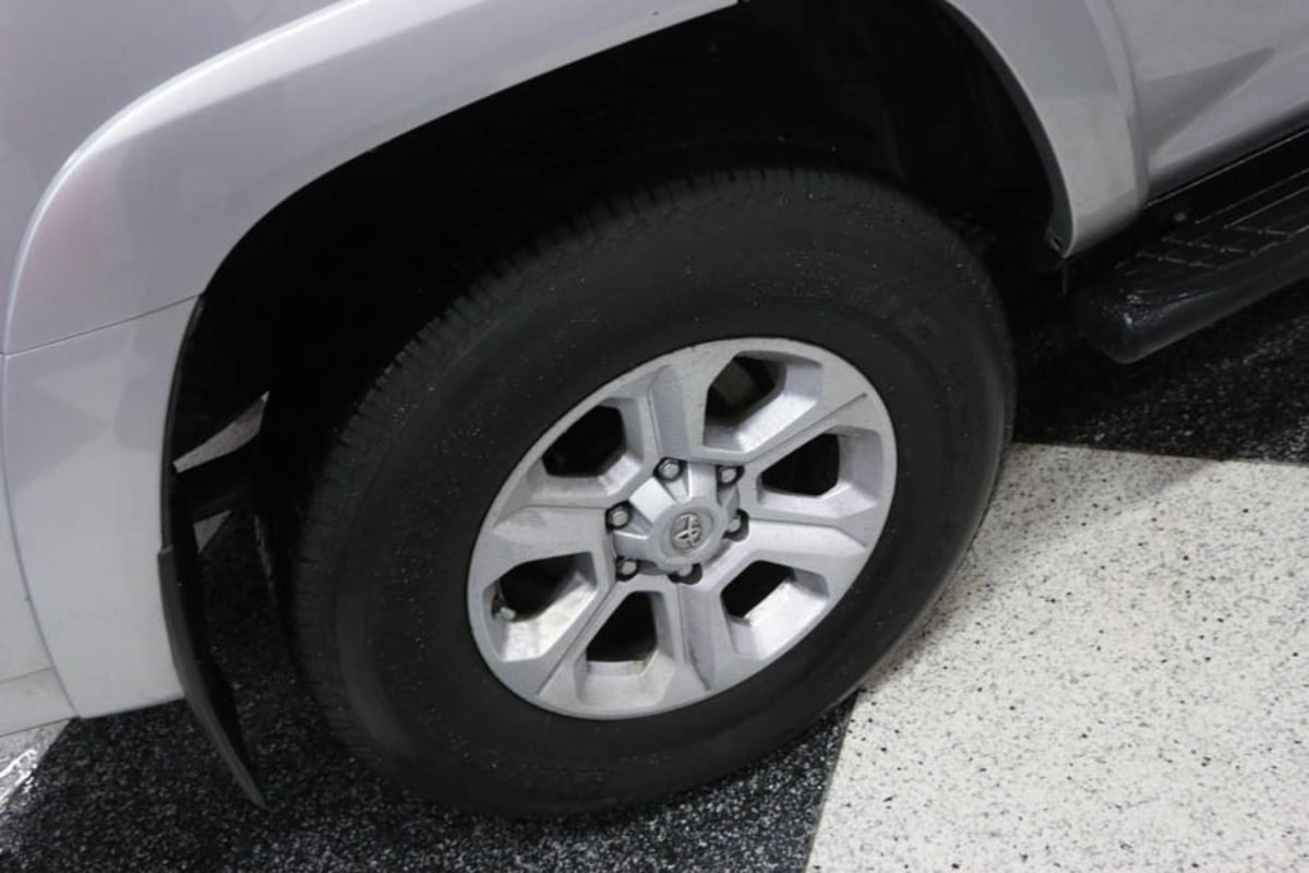 2019 Toyota 4Runner SR5 photo 23