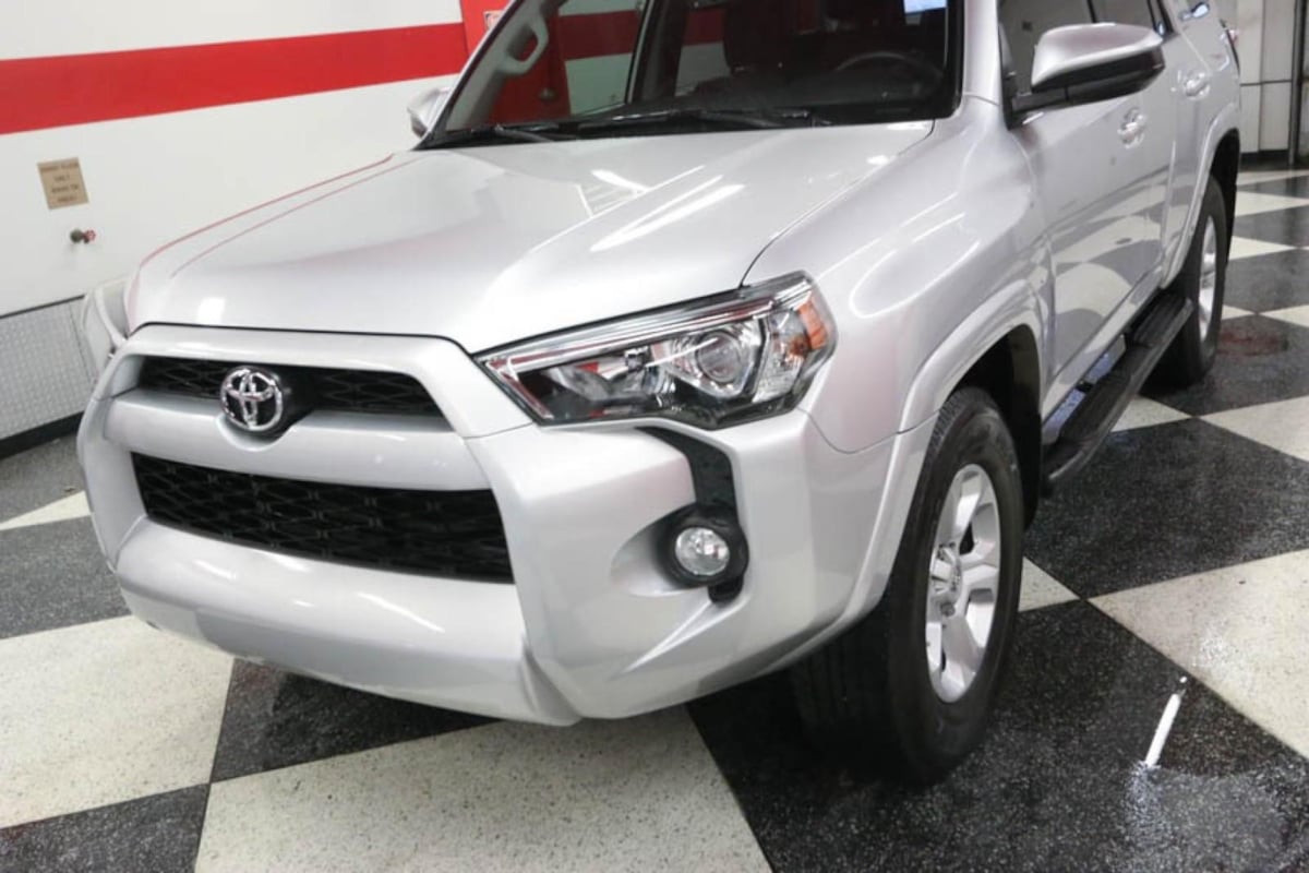 2019 Toyota 4Runner SR5 photo 28