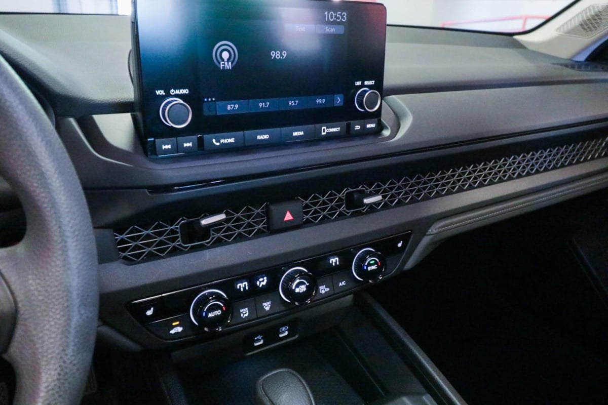2023 Honda Accord EX photo 18