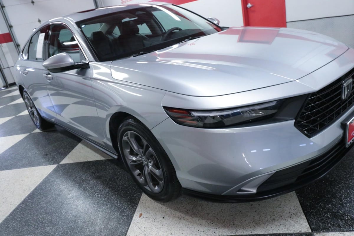 2023 Honda Accord EX photo 29