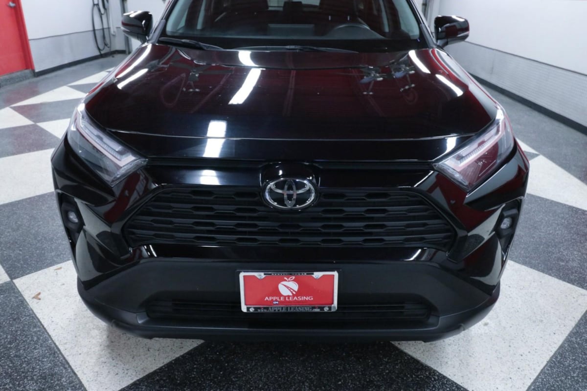 2022 Toyota RAV4 XLE Premium photo 2