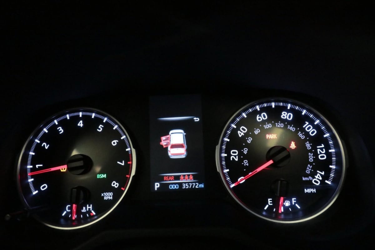 2022 Toyota RAV4 XLE Premium photo 15