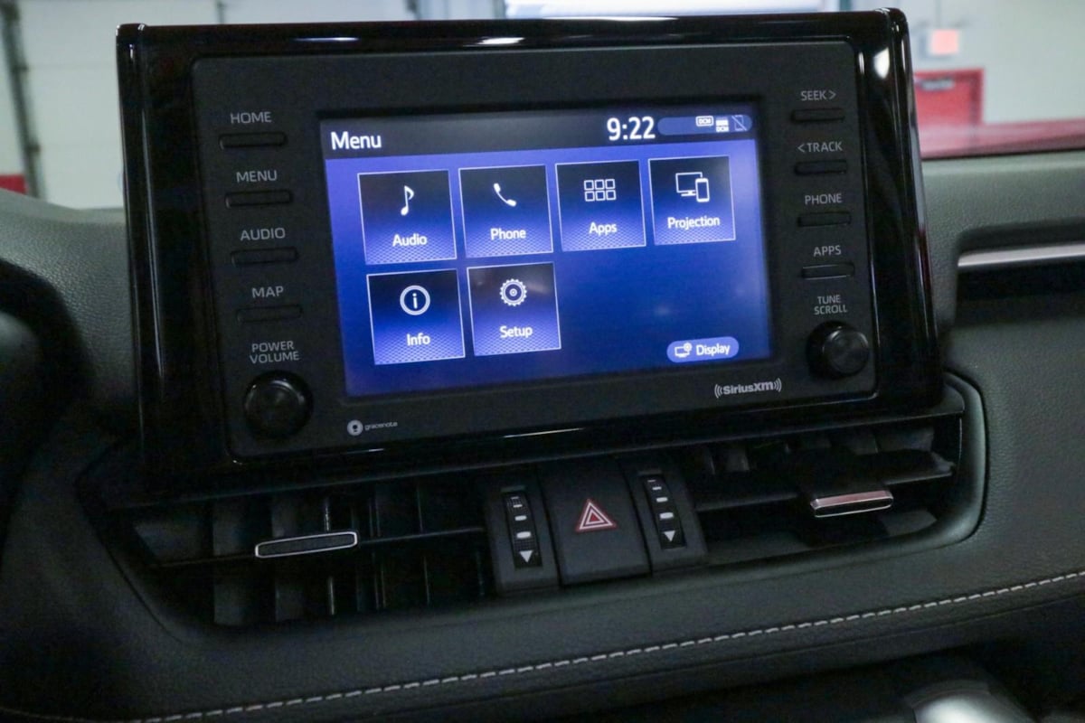 2022 Toyota RAV4 XLE Premium photo 17
