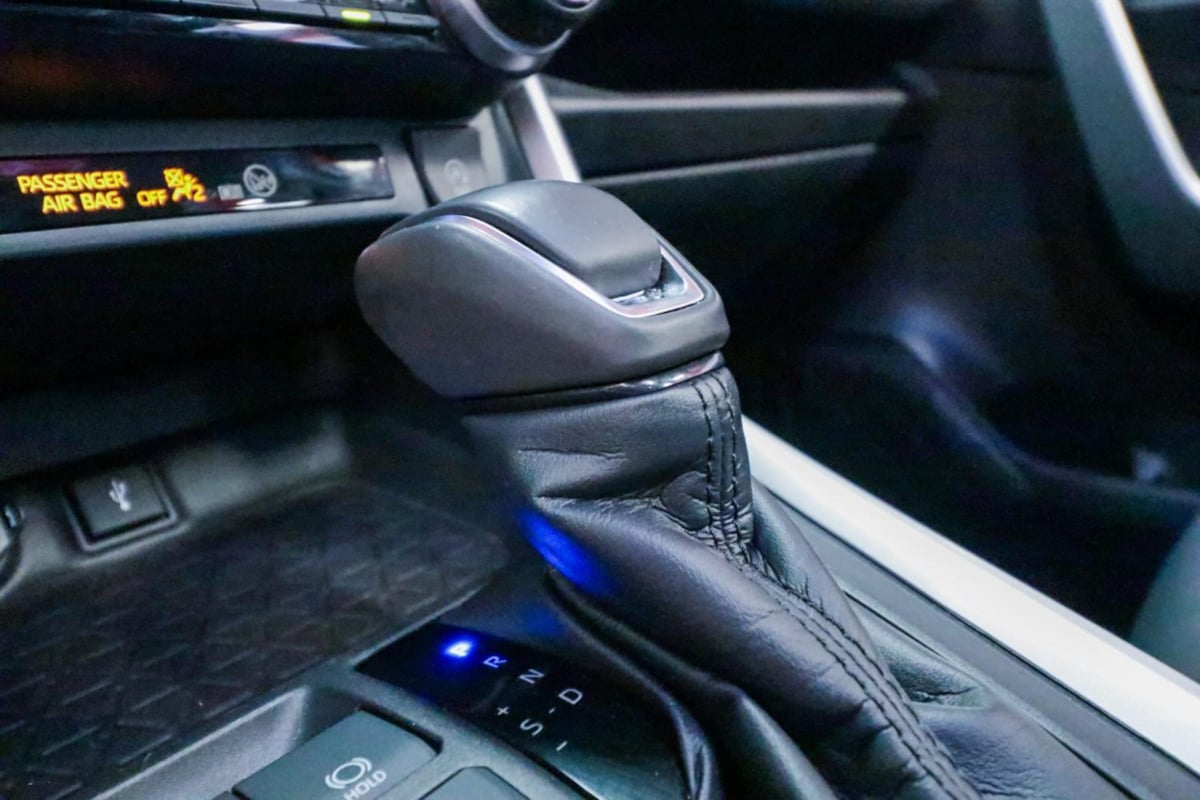 2022 Toyota RAV4 XLE Premium photo 19